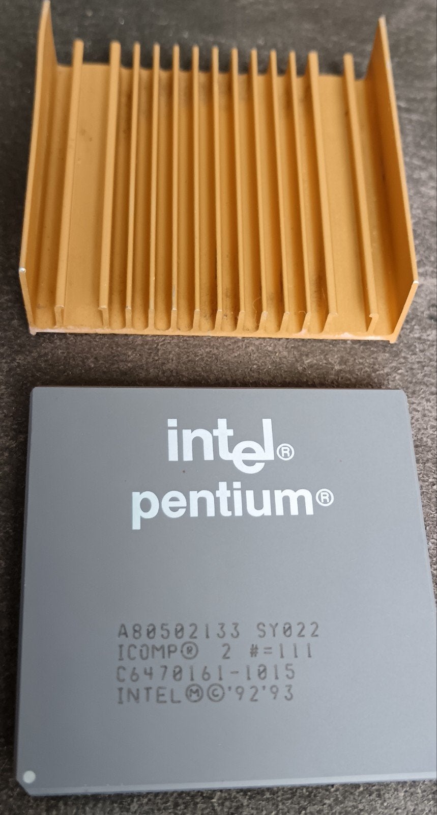 Vintage Intel Pentium 133 MHz CPU (SY022) + Heatsink – Retro, Ophalen of Verzenden