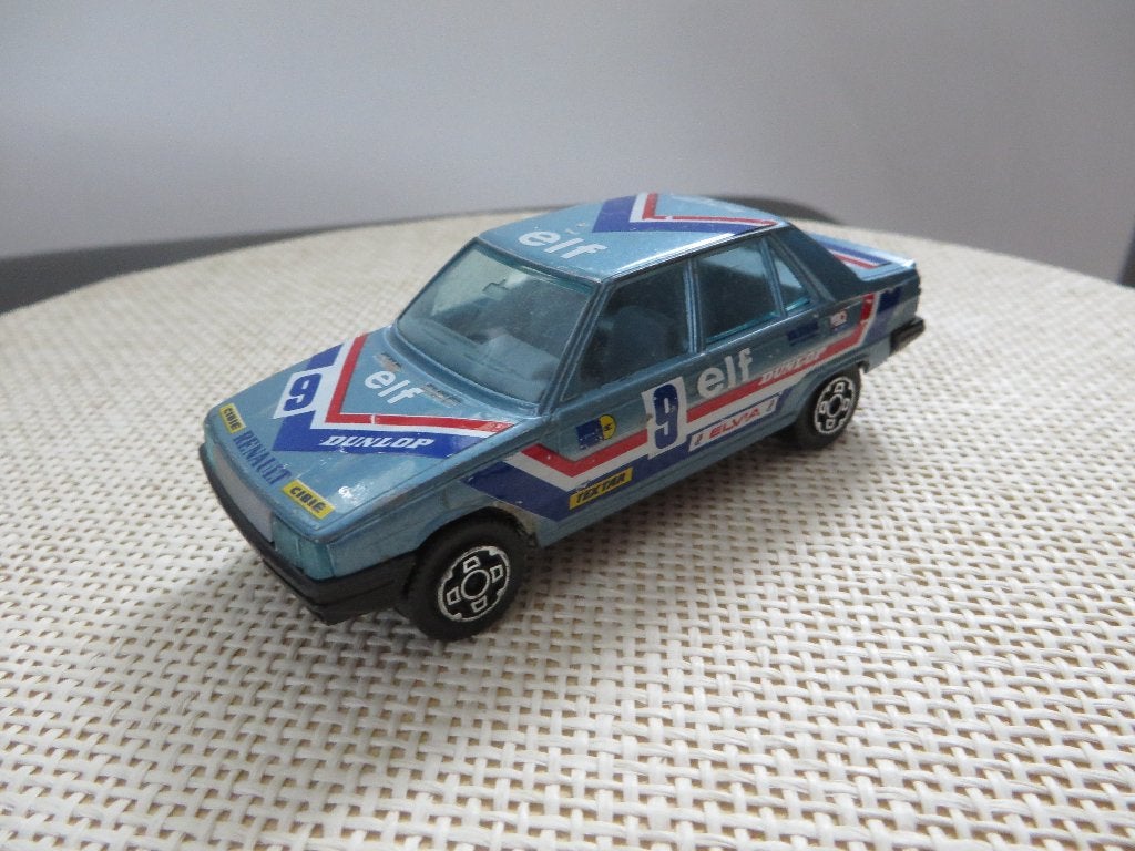 Burago Renault 9 ELF, Ophalen of Verzenden, Gebruikt, Auto, Overige merken