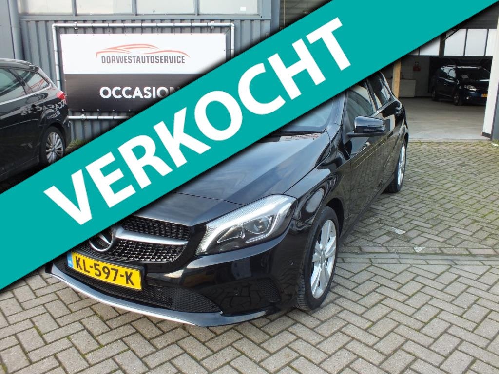 Mercedes-Benz A-klasse 160 Ambition!2016!Airco!Nav! Nap, Auto's, Voorwielaandrijving, Gebruikt, Euro 6, 4 cilinders