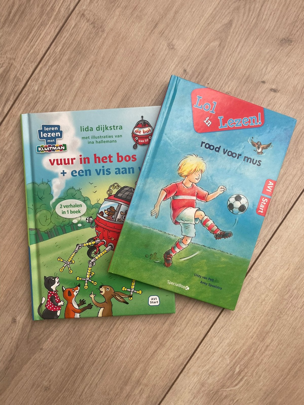 2x leesboekjes voor beginnende lezers AVI Start, Boeken, Ophalen, Zo goed als nieuw, Fictie algemeen