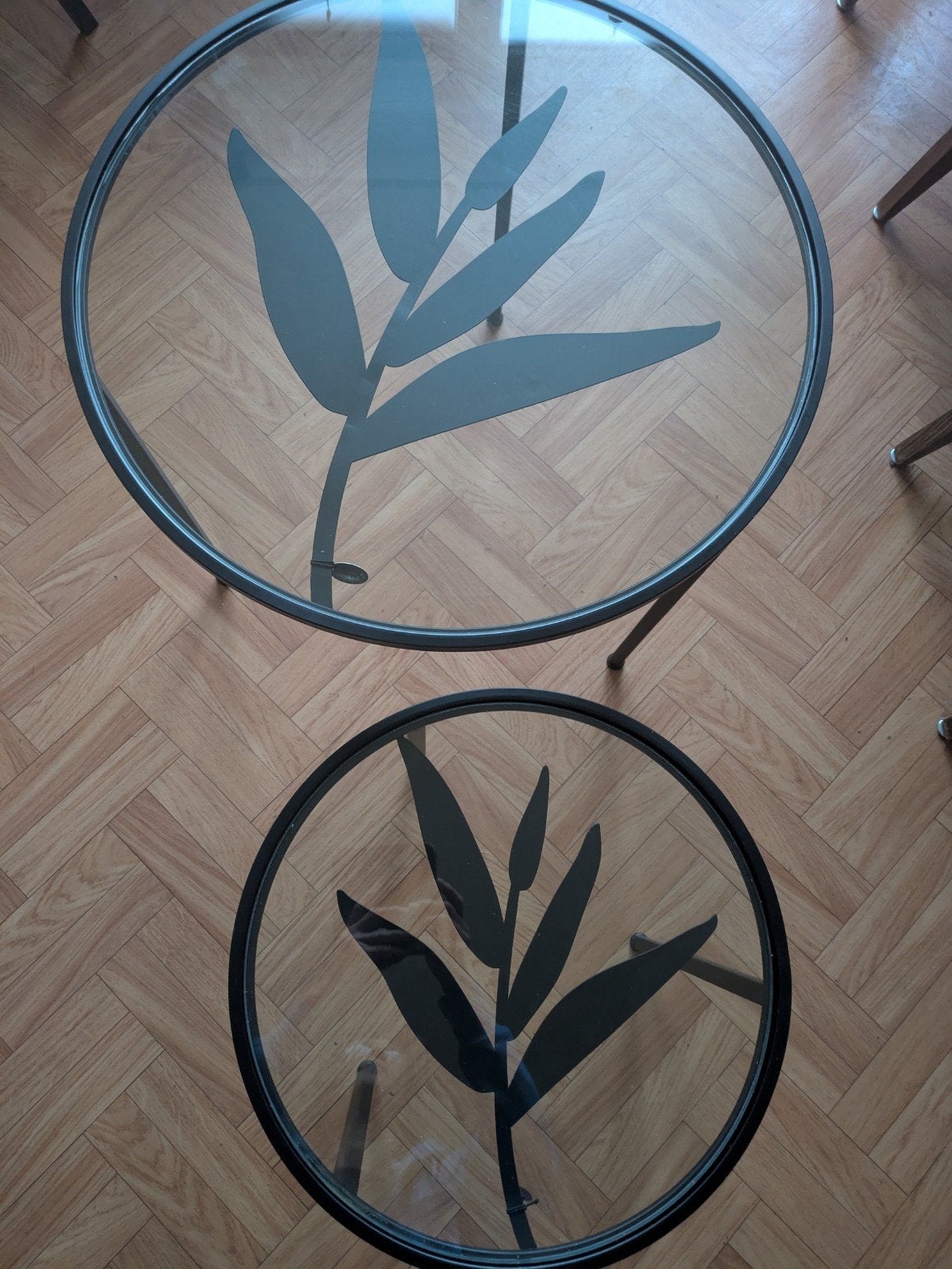 Riverdale bijzettafels set van 2, glas en metaal, Ophalen, Minder dan 45 cm, Gebruikt, Rond