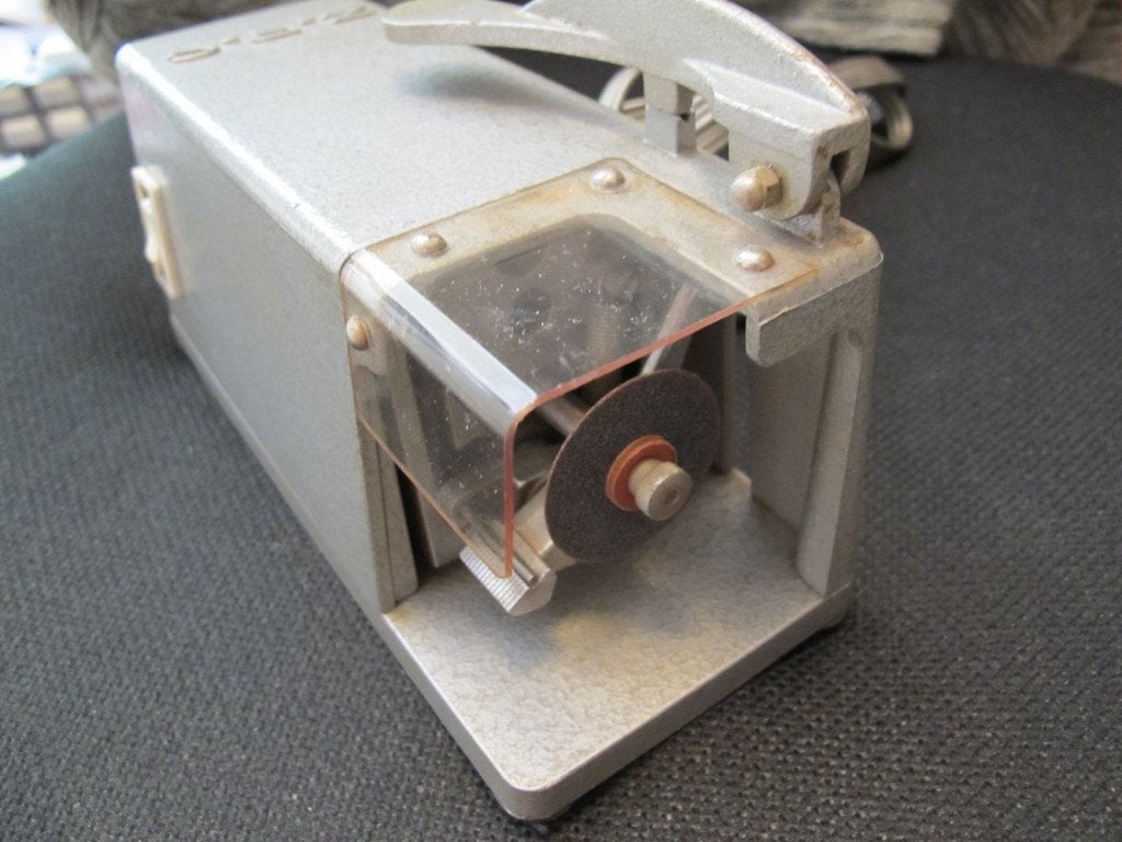 Elektrische Zaagje voor Aanpassing Horlogebanden, Antiek en Kunst, Ophalen of Verzenden