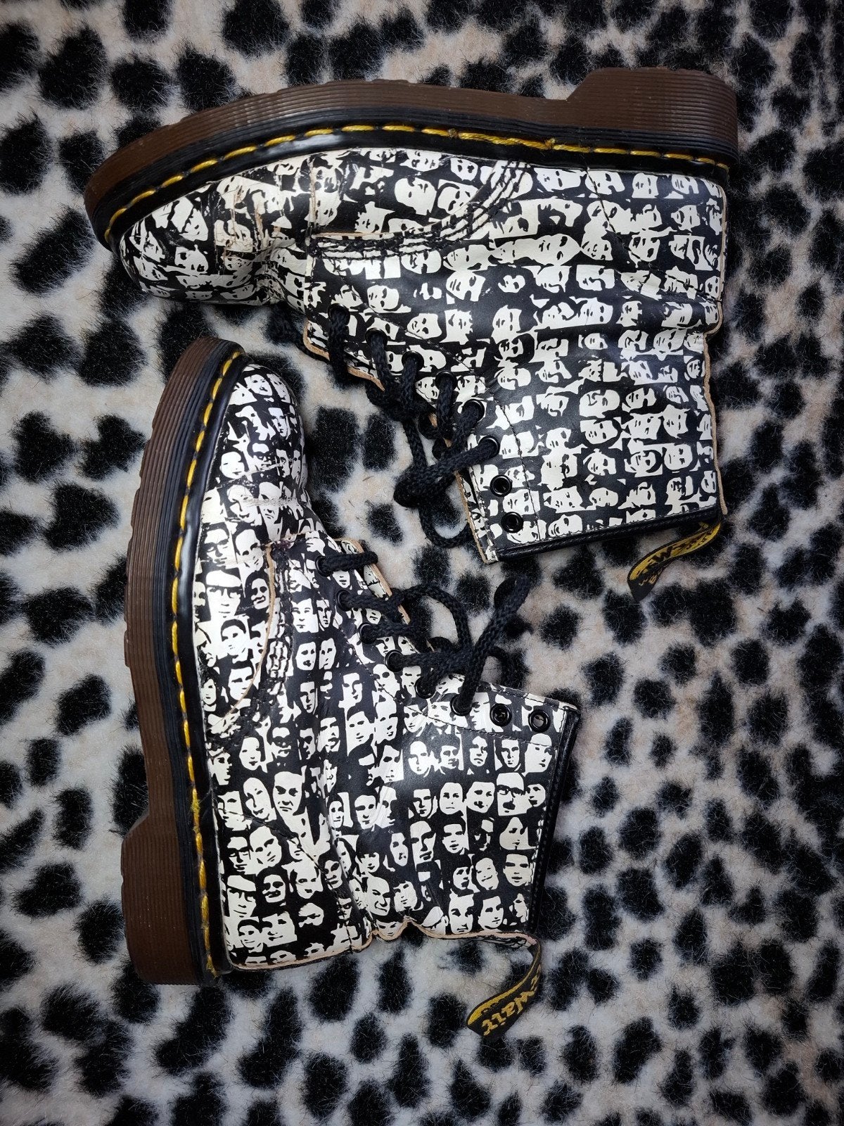 Vintage Dr. Martens Andy Warhol gezichten MIE maat 39, Kleding | Dames, Dr. Martens, Ophalen of Verzenden