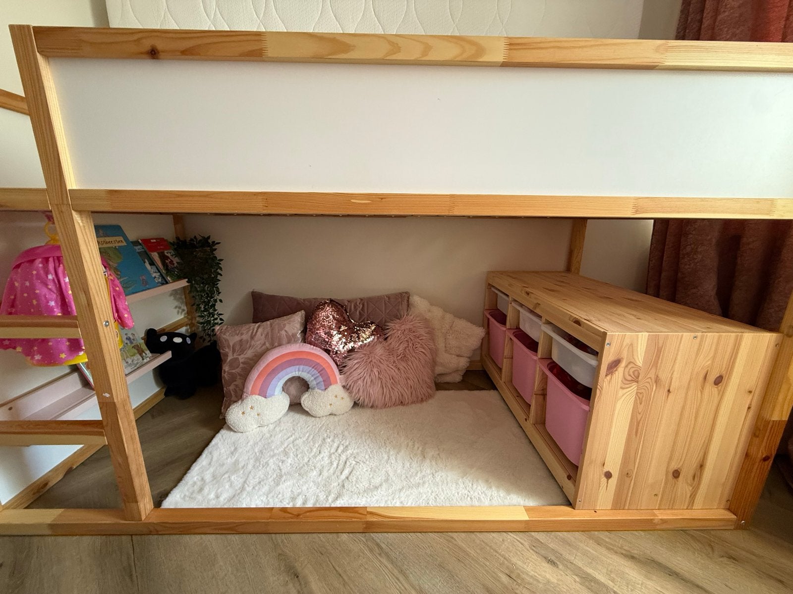 IKEA Kura omkeerbaar bed 90x200 met Trofast kast en bakken, Kinderen en Baby's, Kinderkamer | Bedden, Ophalen, 85 tot 100 cm, Zo goed als nieuw