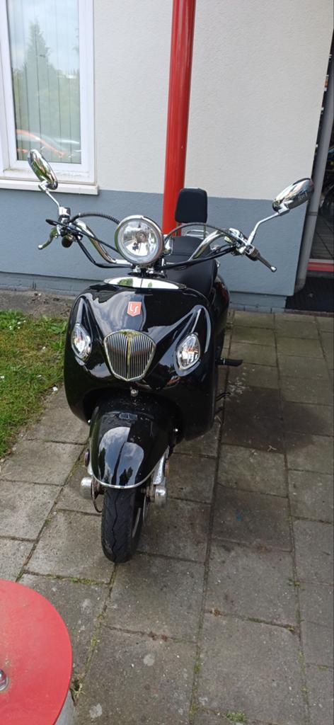 Zwarte La Souris Scooter - Zo goed als nieuw, Ophalen, Zo goed als nieuw, Benzine, Overige merken