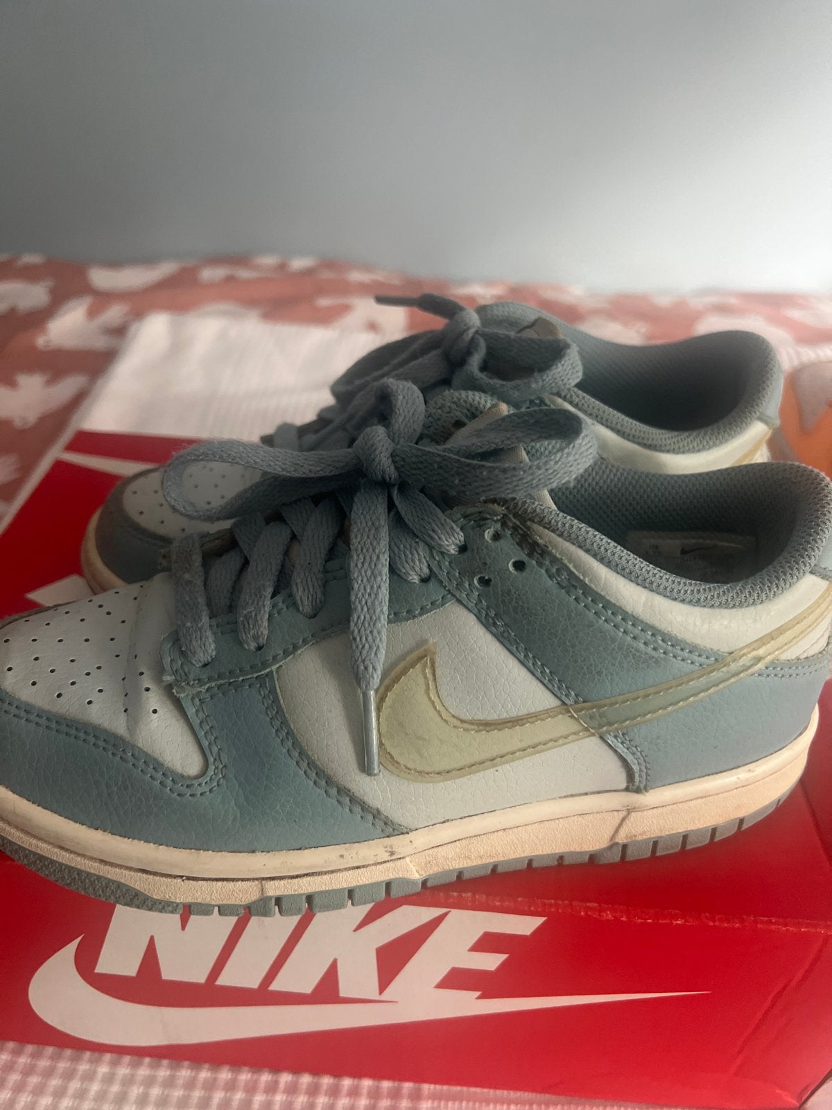 Nike Dunk Low Light Blue/White - Maat 35.5, Ophalen of Verzenden, Gebruikt, Jongen of Meisje, Schoenen
