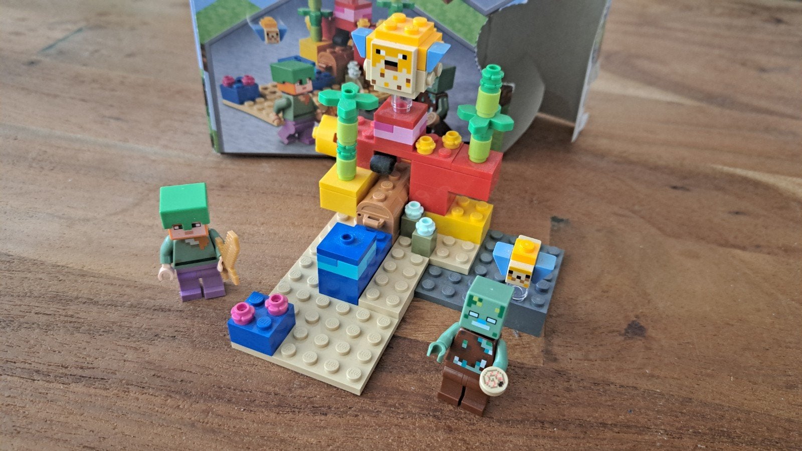 LEGO Minecraft Het Koraalrif (21164) - Zo goed als nieuw, Ophalen of Verzenden, Zo goed als nieuw