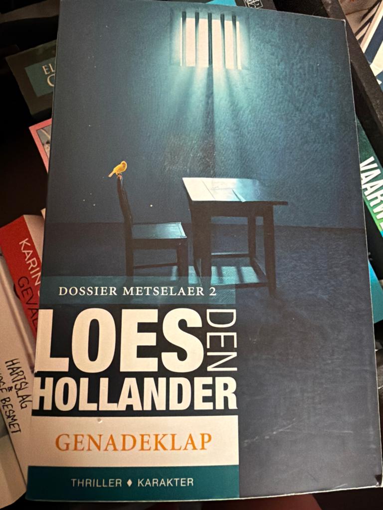 Z4.  Loes den Hollander - Genadeklap, Loes den Hollander, Ophalen of Verzenden, Zo goed als nieuw, Nederland