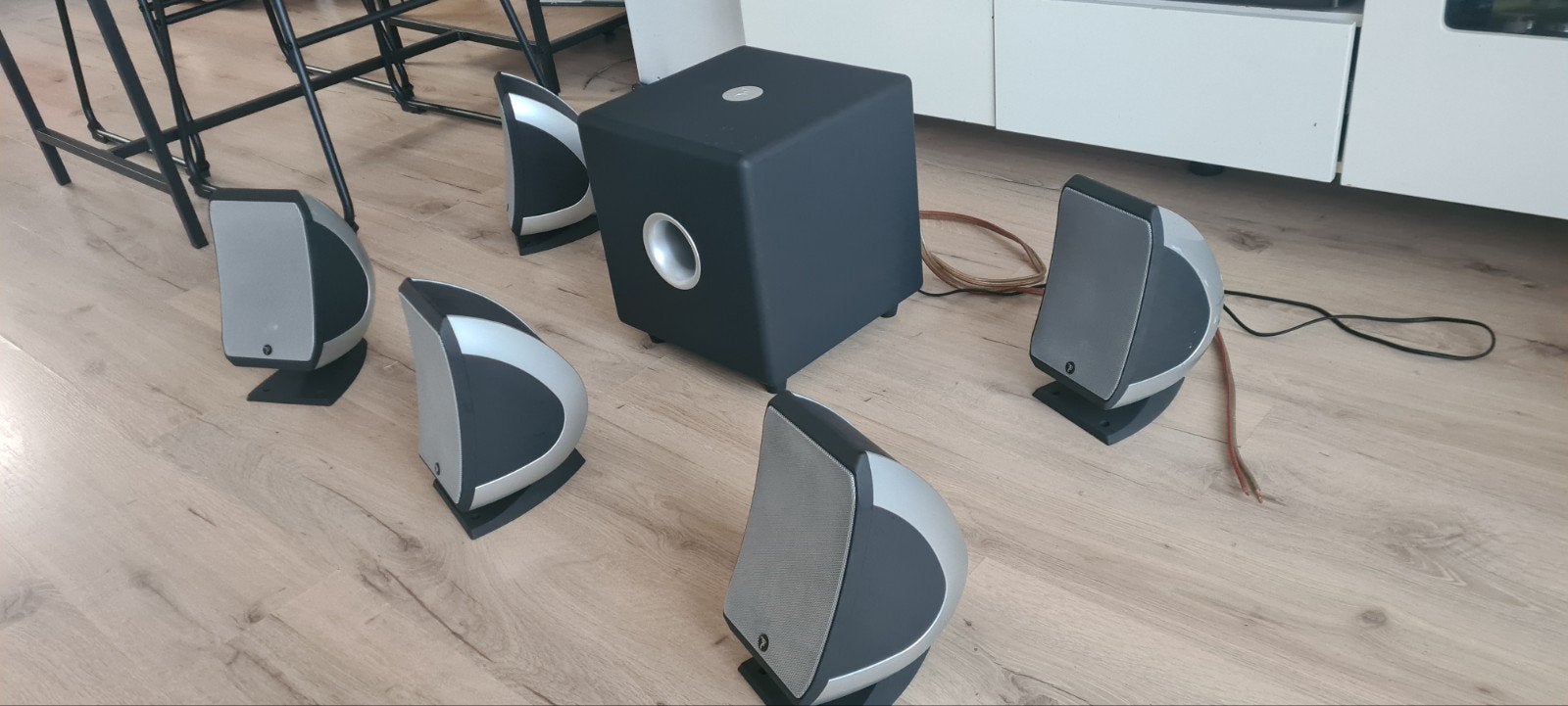 Focal Active subwoofer 
FOCAL JMlab
the Spirit of Sound
Acti, Gebruikt, 70 watt of meer, Overige spelers, Ophalen
