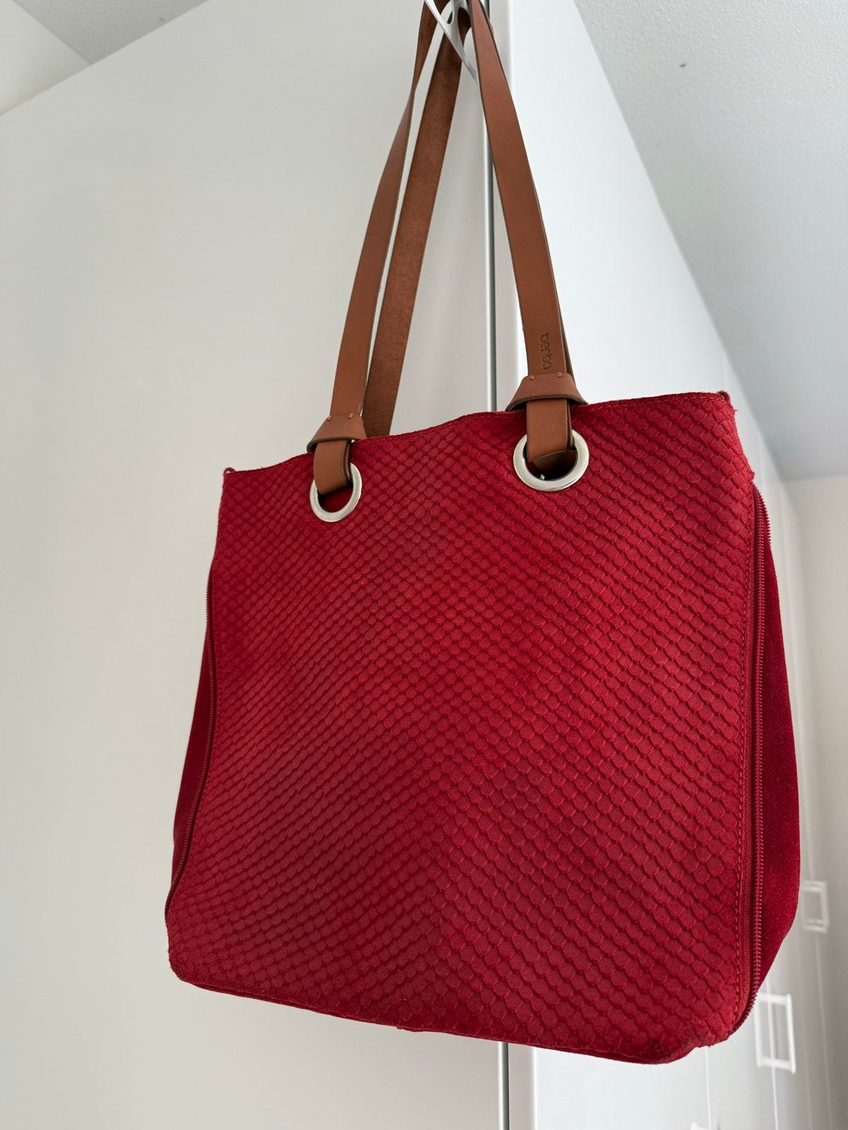 Berba tas nieuw met schouderhengsel, Ophalen of Verzenden, Nieuw, Rood, Handtas