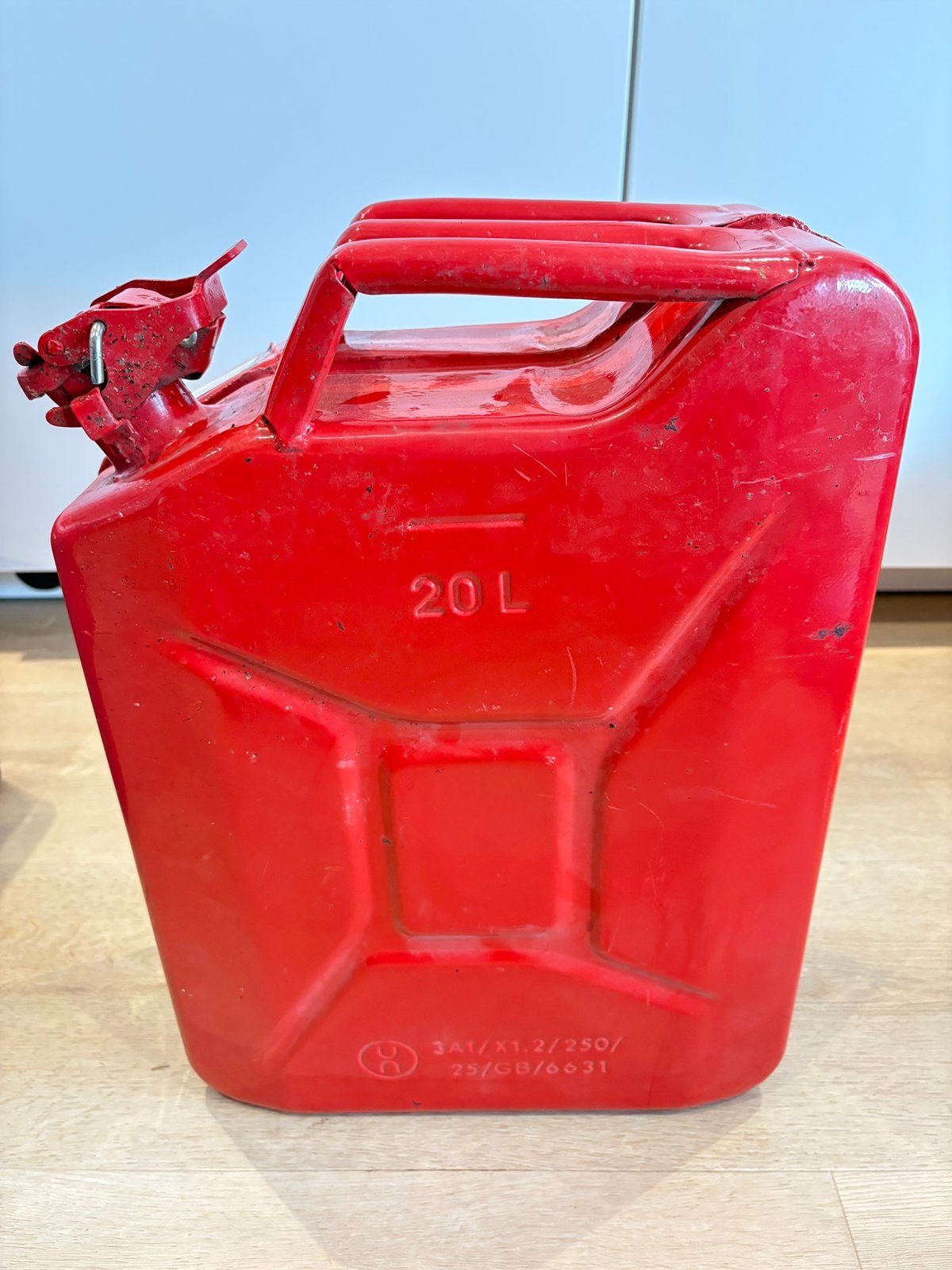 Stalen jerrycan, Ophalen, Nieuw