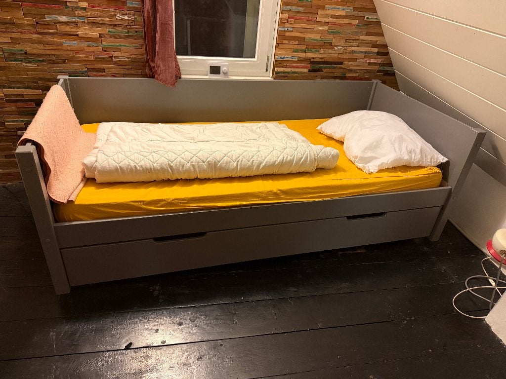 bed met onderschuiflade, 85 tot 100 cm, Zo goed als nieuw, 180 cm of meer, Ophalen