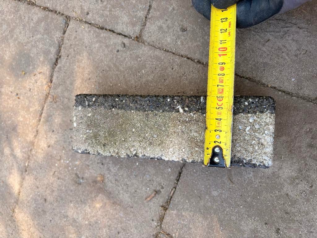 Gratis: beton klinkers voor tuin of terras +- 400, Tuin en Terras, Ophalen, Gebruikt, Minder dan 5 m², Rubber