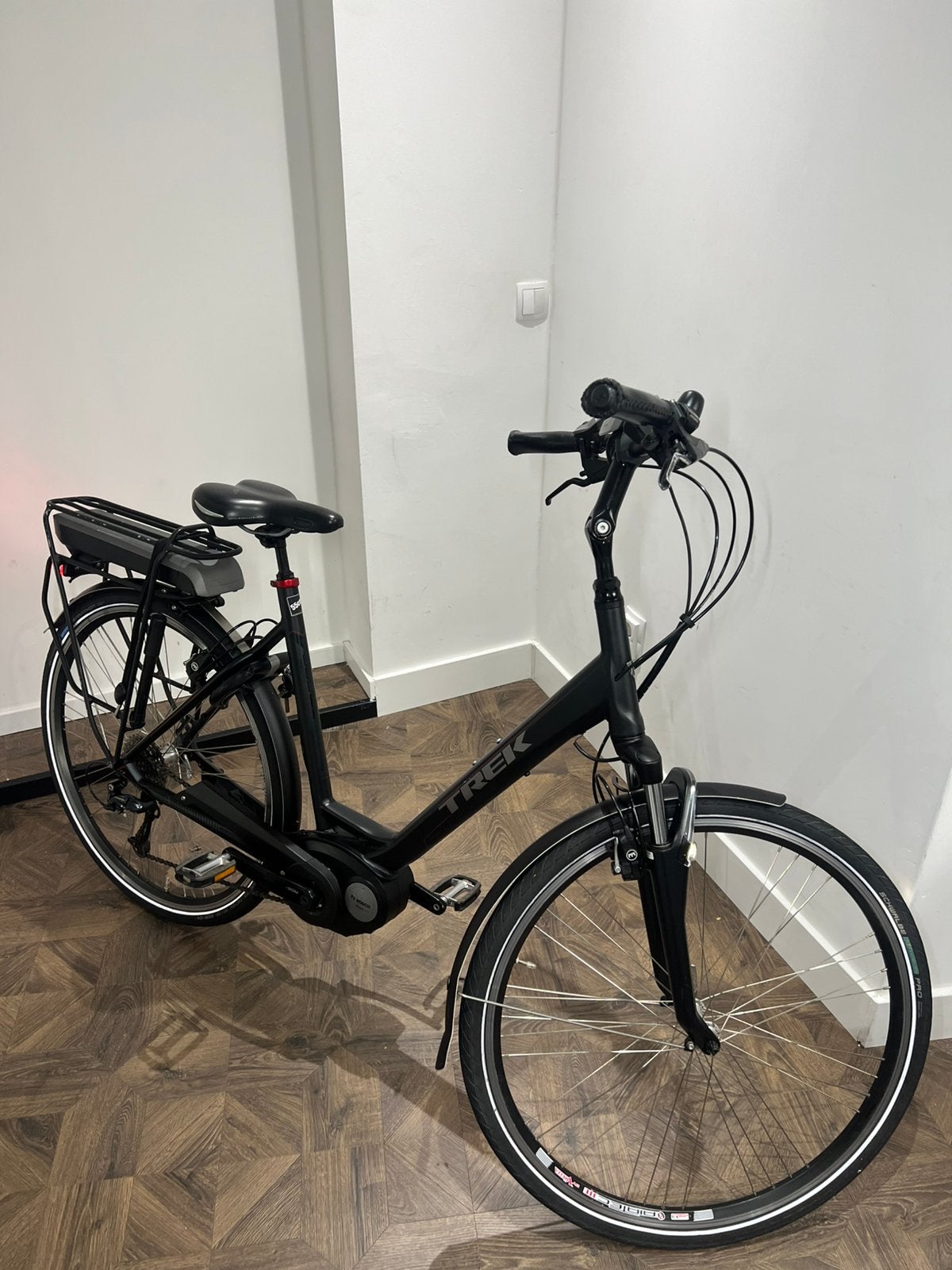 Trek TM 500 damesfiets bosch active line 500wh, Zo goed als nieuw, 50 km per accu of meer, 55 tot 59 cm, Ophalen