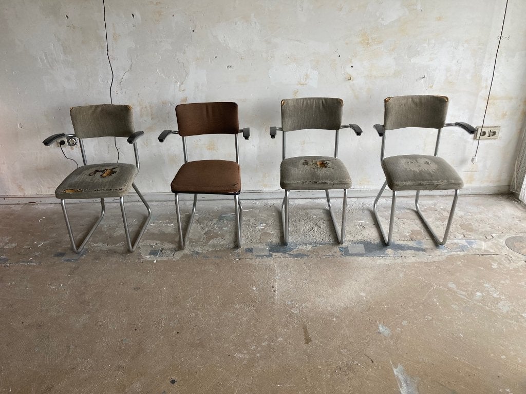 Ahrend / de Circel buisframestoelen, Huis en Inrichting, Ophalen, Gebruikt, Overige materialen, Vier