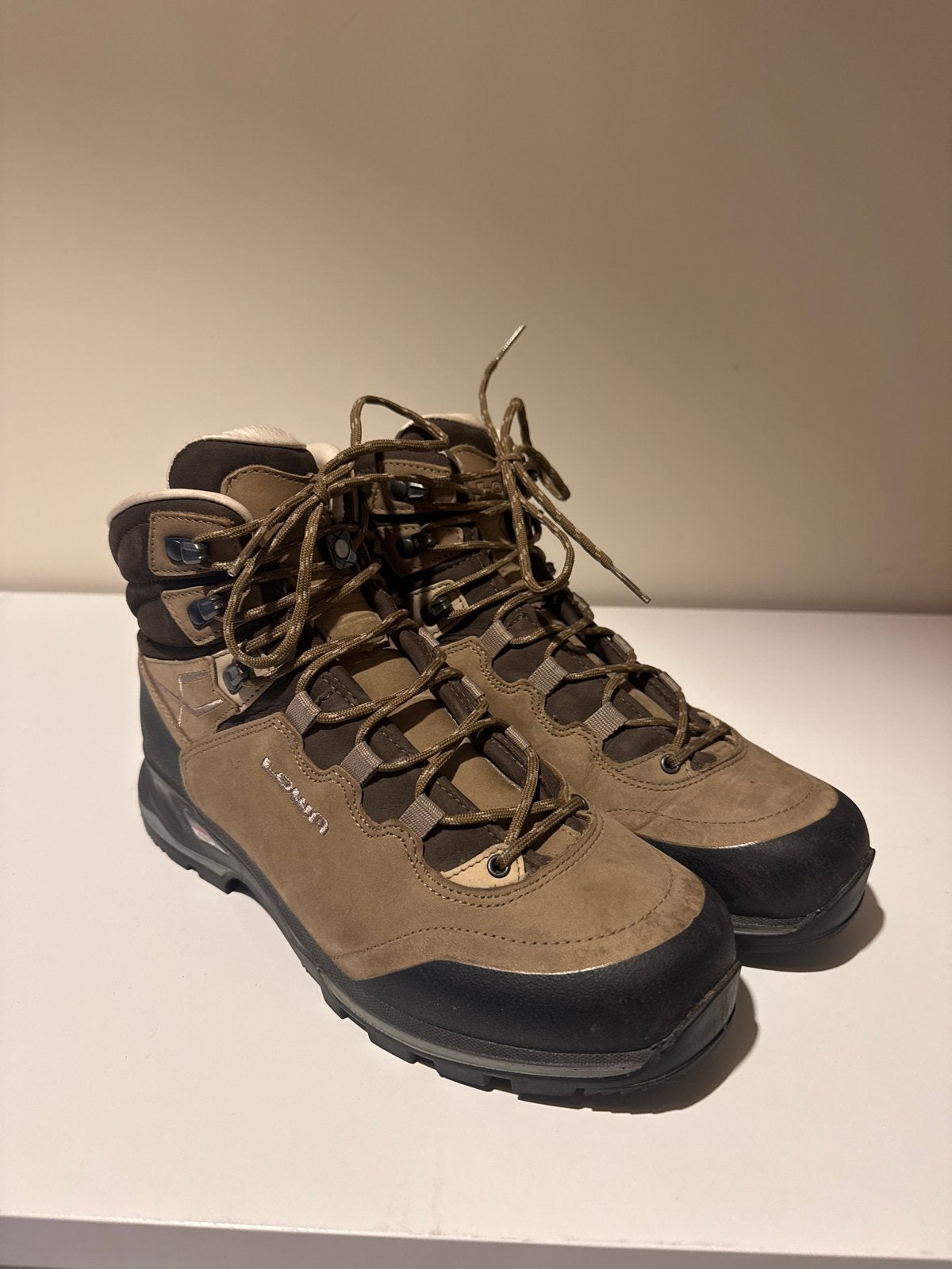 Lowa Lady Light LL Bergschoen Wandelschoen - Categorie B, Ophalen of Verzenden, Zo goed als nieuw, Schoenen
