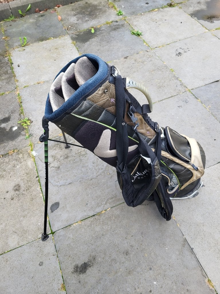 Foto 22 van Rechtshandige beginners golfset of oefenset voor op de baan