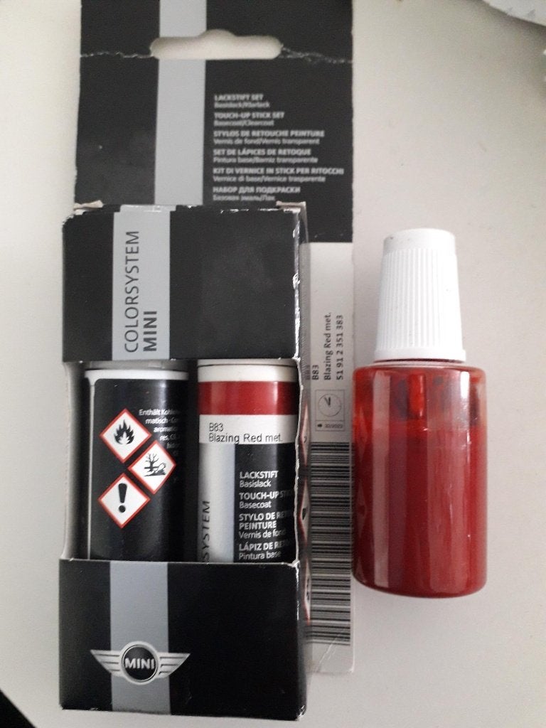 lakstiften MINI Blazing Red Metallic II, rood , code: B83, Ophalen