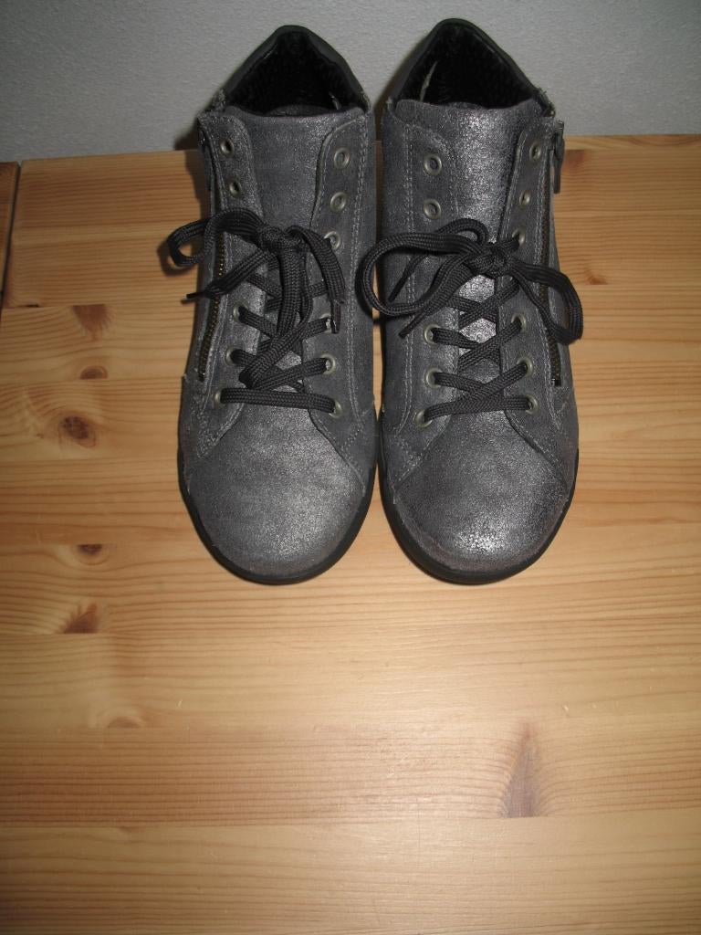 Feyn Leren Sneakers Maat 39 Sprankelend Zilver Grijs, Feyn, Nieuw, Ophalen of Verzenden, Sneakers of Gympen