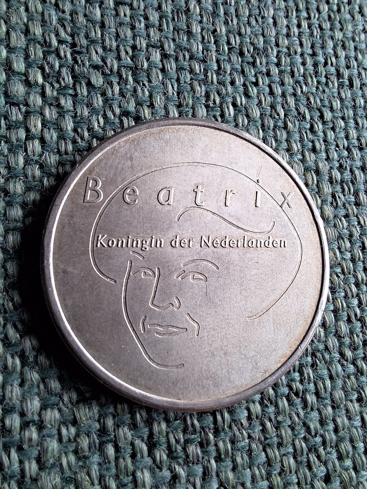 Beatrix 5 Euro Munt 2004 - Uitbreiding EU, Postzegels en Munten, Ophalen of Verzenden, Koningin Beatrix, Euro's, Losse munt