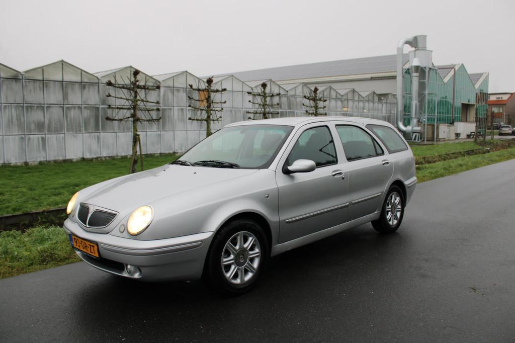 Lancia Lybra SW 1.8-16V LX 1 Eigenaar, Auto's, Lancia, Lybra (SW), Gebruikt, 4 cilinders, 400 kg