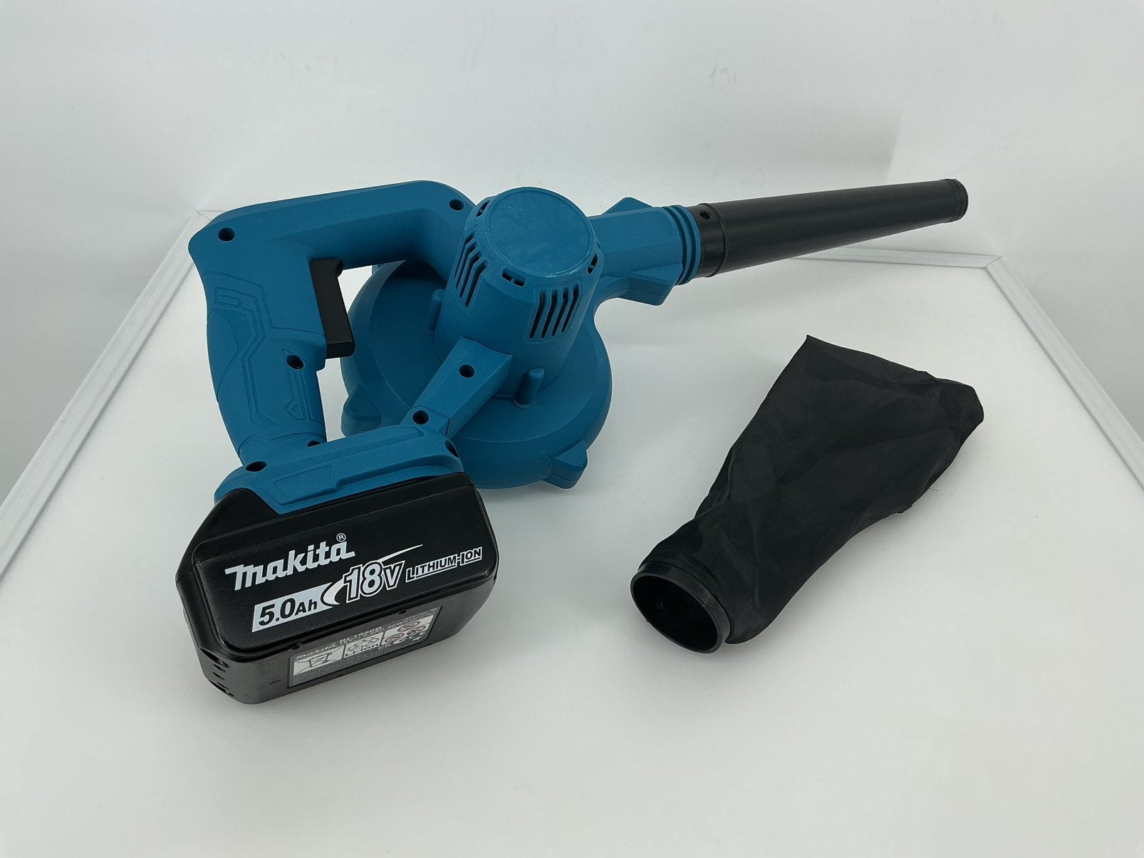 Bladblazer/ Stofblazer.Nieuw.Werkt op Makita18vLXT.€ 27,25., Nieuw, Ophalen of Verzenden, Met opvangzak, Accu
