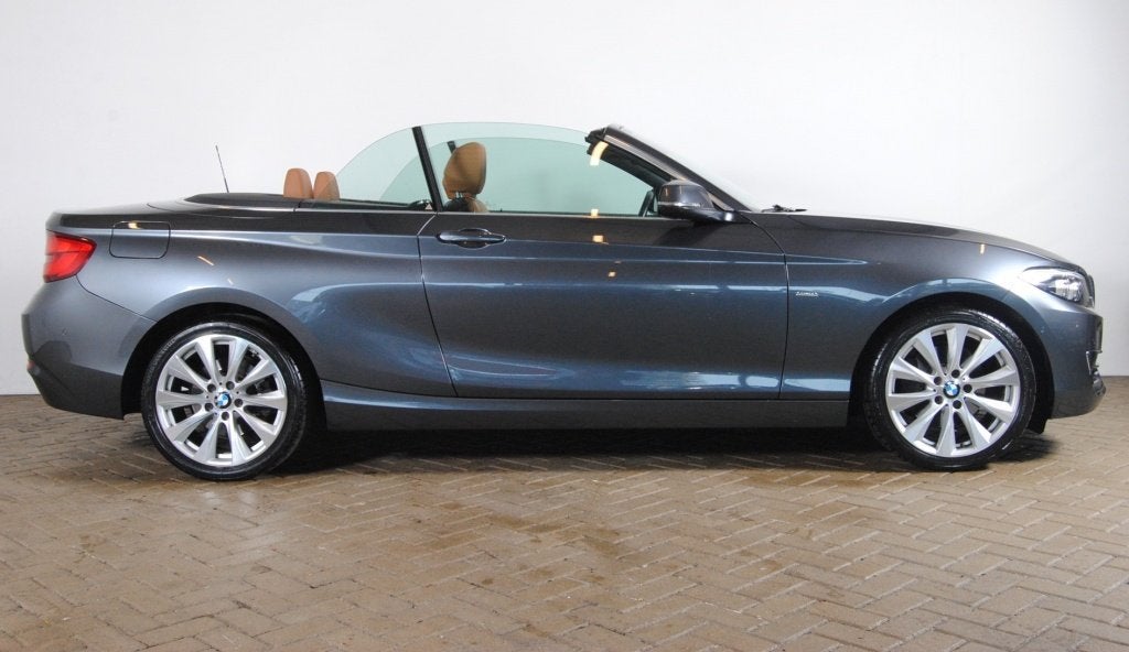 Bmw 2-serie Cabrio 220i High Executive | NL auto | Stoelverw, Auto's, Automaat, 1998 cc, Euro 6, 4 cilinders