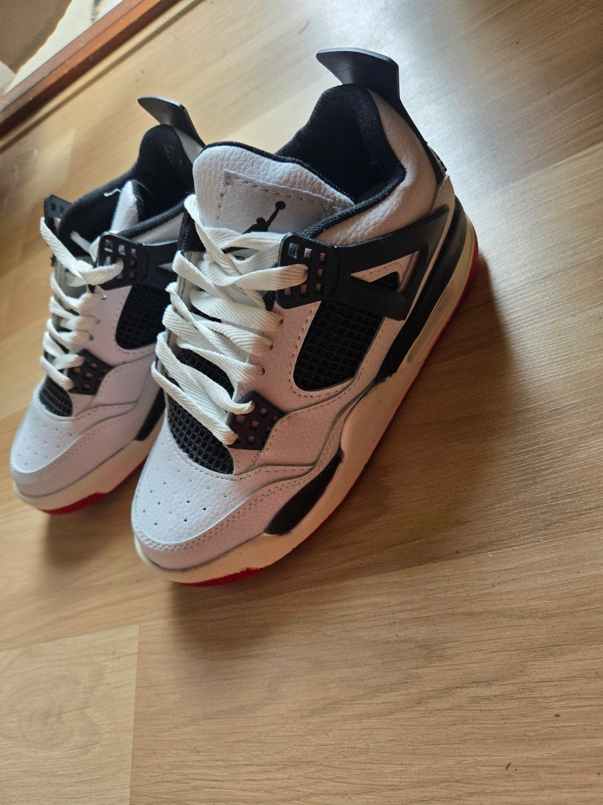 Nieuwe Unisex Sneakers - Maat 37.5, Wit, Nieuw, Ophalen of Verzenden, Sneakers of Gympen