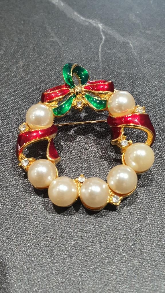 Vintage Kerstkrans Broche Parels & Strass, Sieraden, Tassen en Uiterlijk, Broches, Ophalen of Verzenden, Zo goed als nieuw, Goud