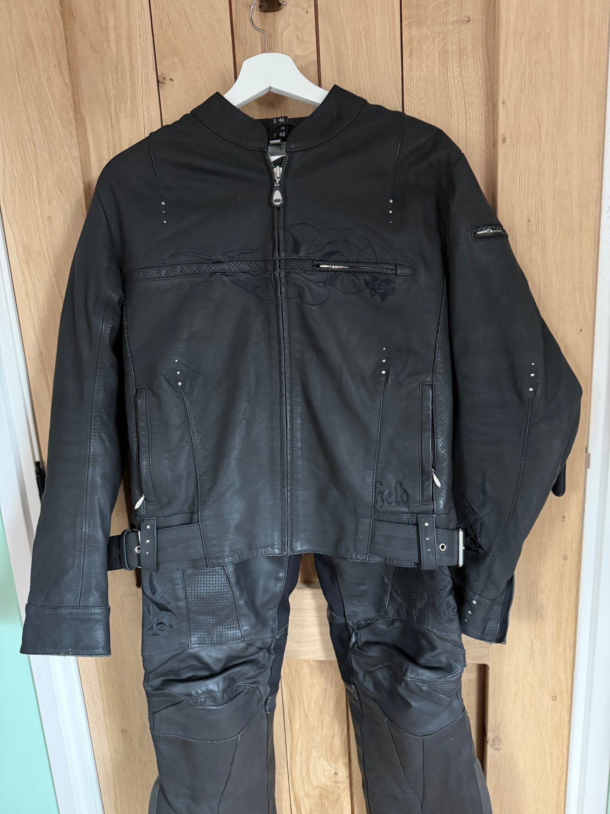 Dames tweedelig leren motorpak - Maat 44, Kleding | Dames, Ophalen of Verzenden, Gedragen