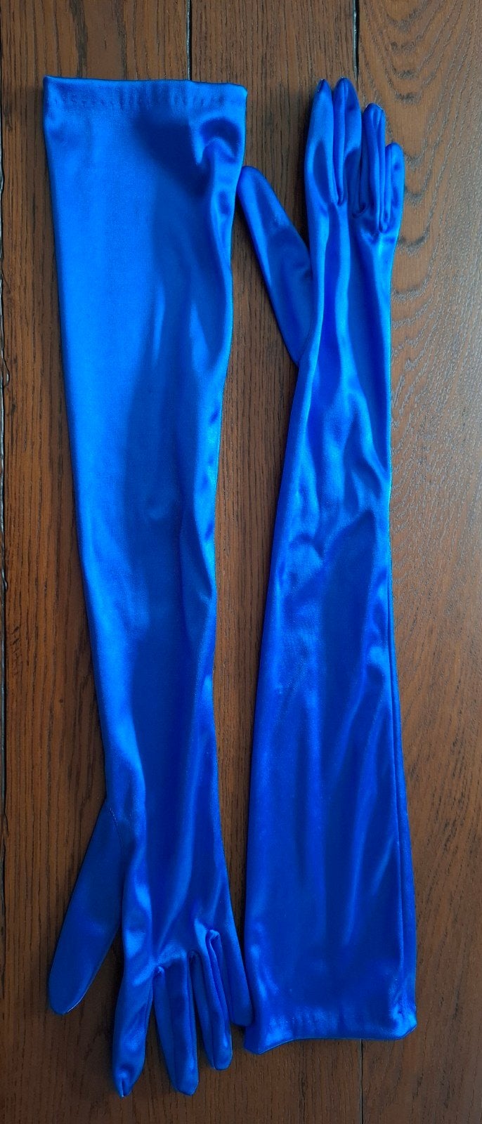 Prachtige blauwe galajurk met pailletten en handschoenen, Kleding | Dames, Maat 38/40 (M), Galajurk, Blauw, Ophalen of Verzenden