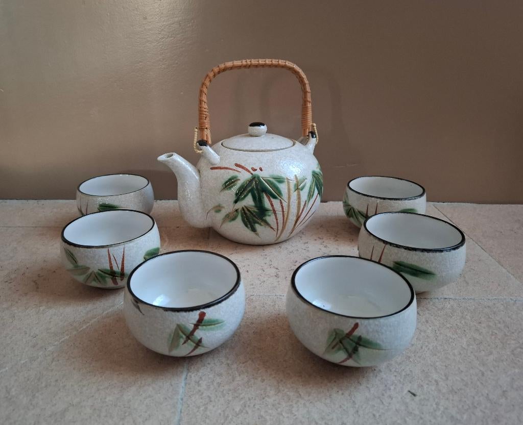 Chinese theepot rotan hengsel + 6 kommetjes met bamboeblad, Overige typen, Ophalen of Verzenden, Zo goed als nieuw, Overige stijlen