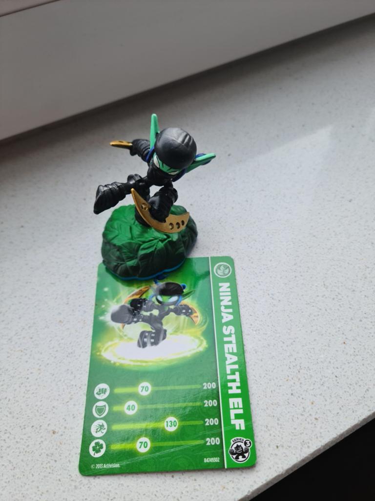 Skylanders Ninja Stealth Elf figuur met kaart, Ophalen of Verzenden, Gebruikt