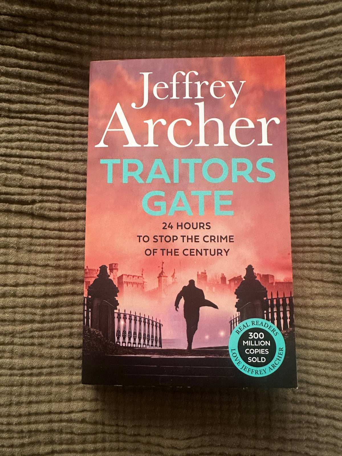 Jeffrey Archer - Traitors Gate (Engels), Boeken, Detectives, Verzenden, Zo goed als nieuw