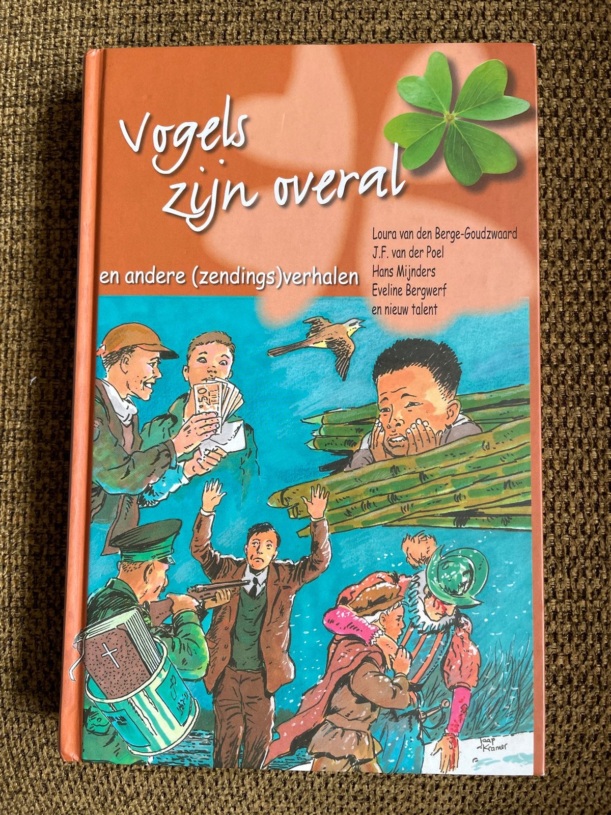 Vogels zijn overal en andere verhalen, Ophalen of Verzenden, Zo goed als nieuw