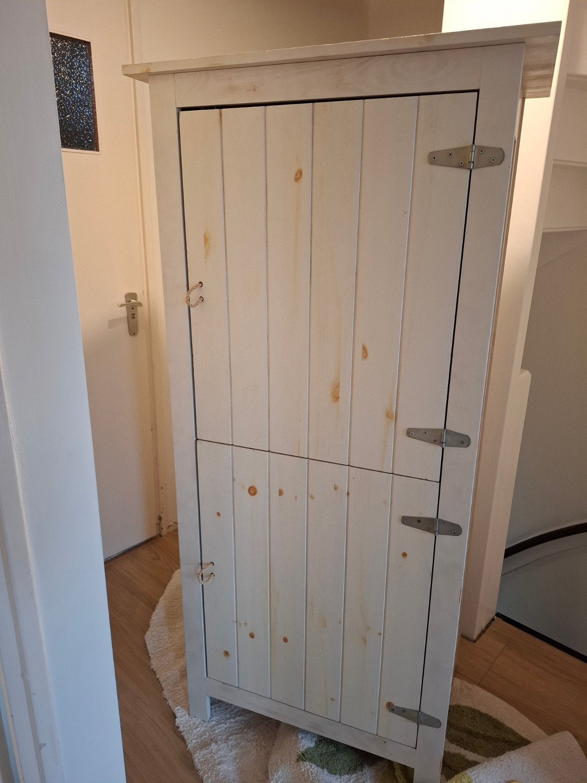 Gratis houten kastje met planken - Crèmewit, Ophalen, Gebruikt