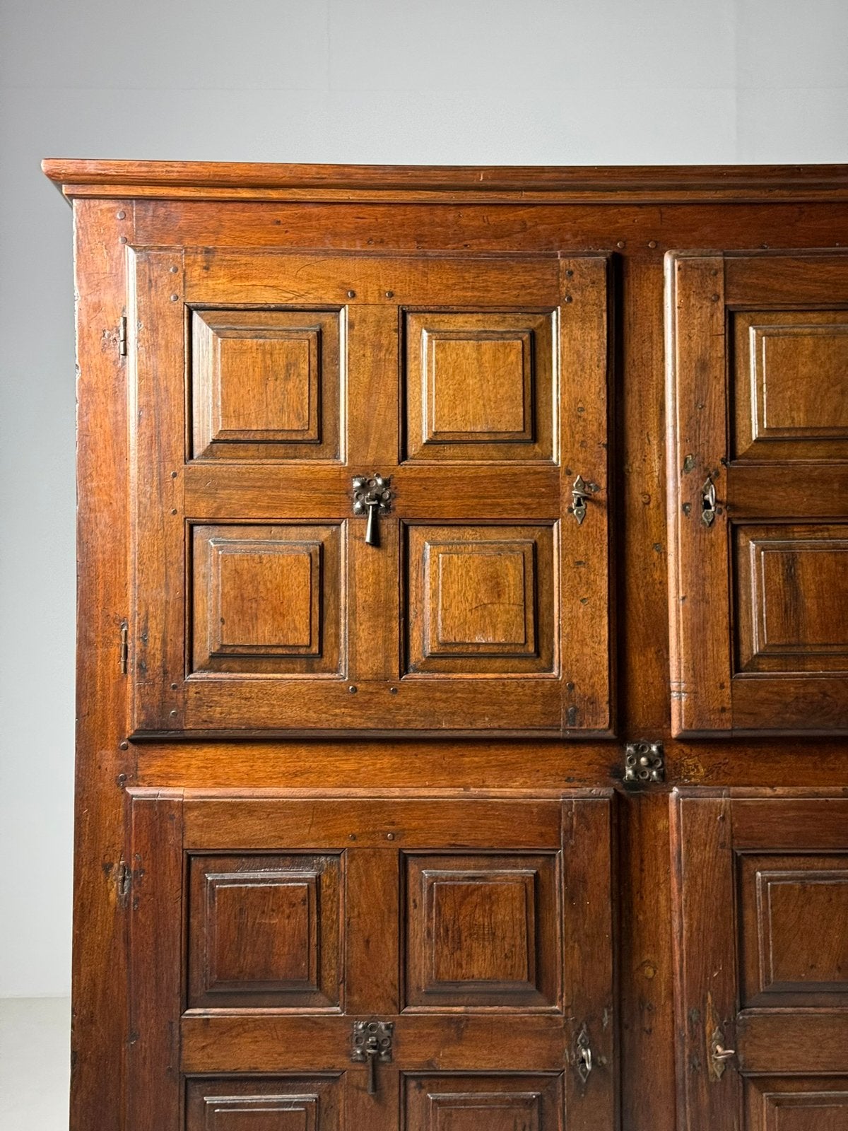 Spaans kabinet ca. 1700 antiek, Ophalen of Verzenden, Gebruikt, 25 tot 50 cm, Minder dan 150 cm