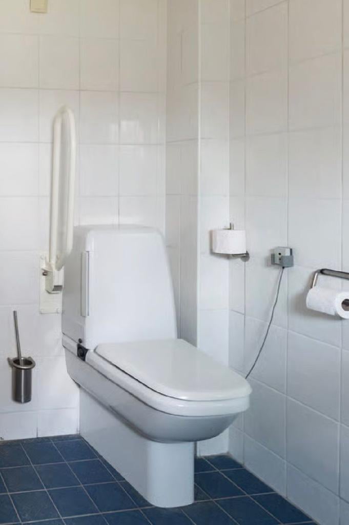 Geberit douche-wc De Luxe (aquaclean) 7000. Retro, Doe-het-zelf en Verbouw, Sanitair, Gebruikt, Toilet, Ophalen