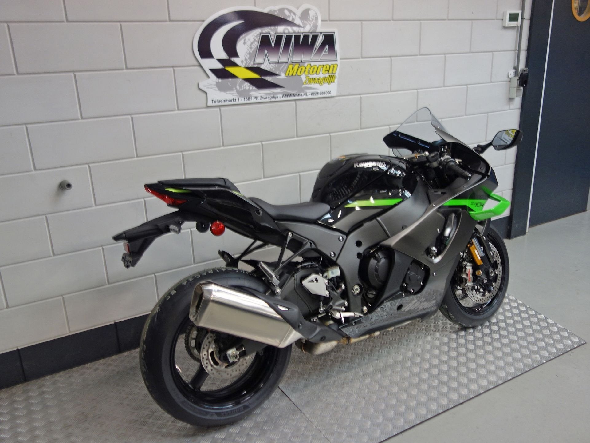 Kawasaki ZX 10R, Motoren, Super Sport, 998 cc, Gebruikt, Bedrijf
