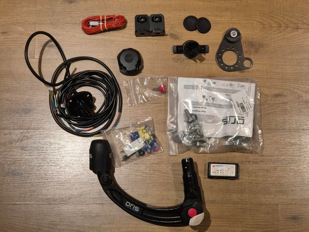 Oris afneembare trekhaak Mercedes A/B-klasse CLA compleet, Auto-onderdelen, Ophalen, Gebruikt
