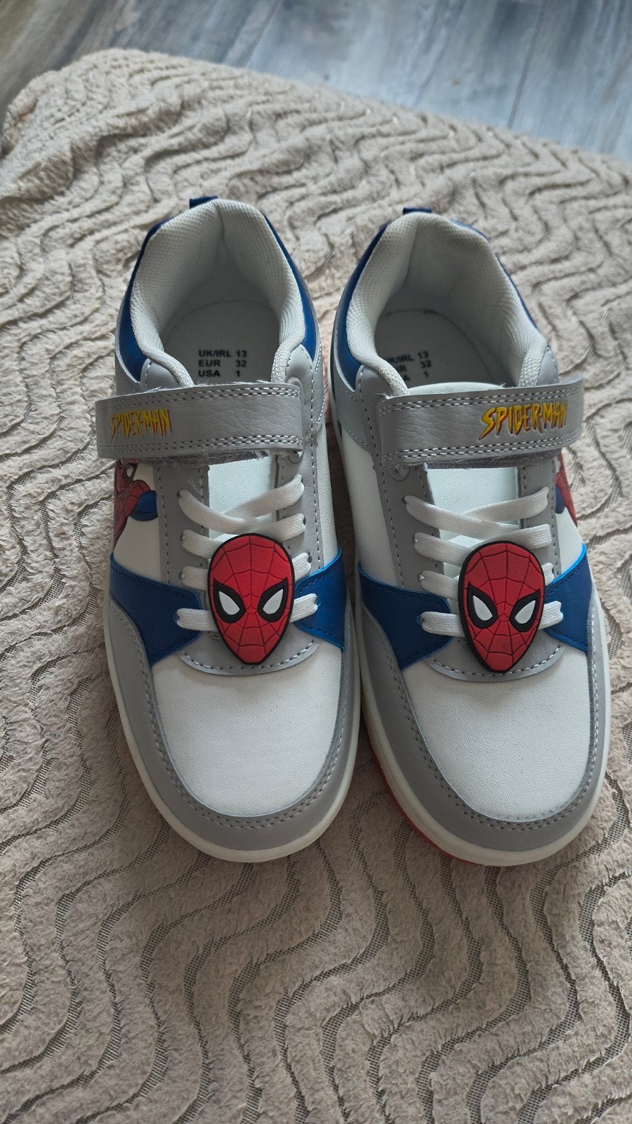 Spiderman sneakers maat 32, Sportschoenen, Nieuw, Ophalen of Verzenden, Marvel