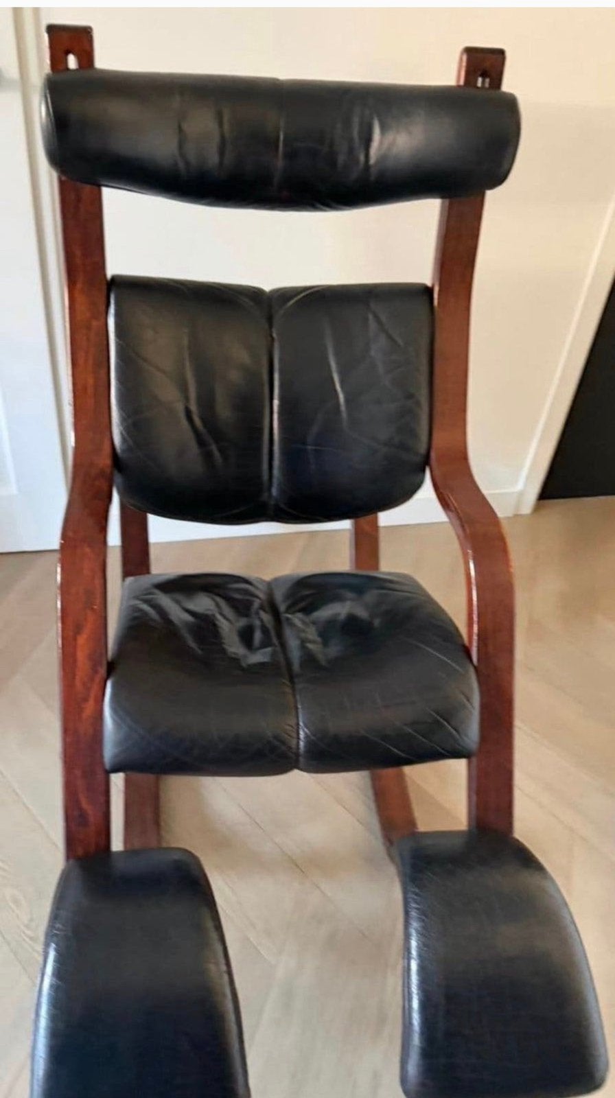 Stokke Varier Gravity balansstoel door Peter Opsvik, Ophalen, Zo goed als nieuw, Leer, 75 tot 100 cm