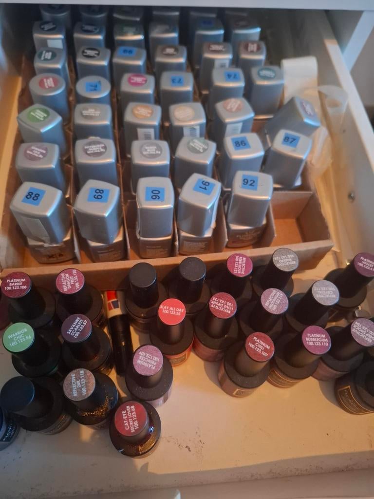 Verschillende nagel studio producten., Ophalen of Verzenden, Zwart, Handen en Nagels