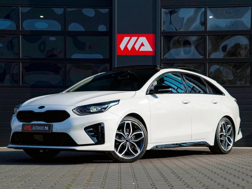 Kia ProCeed 1.4 T-GDI GT-PlusLine Pano|Camera|Trekhaak|Sport, Auto's, Kia, Stof, 4 cilinders, Met garantie (alle), Adaptive Cruise Control