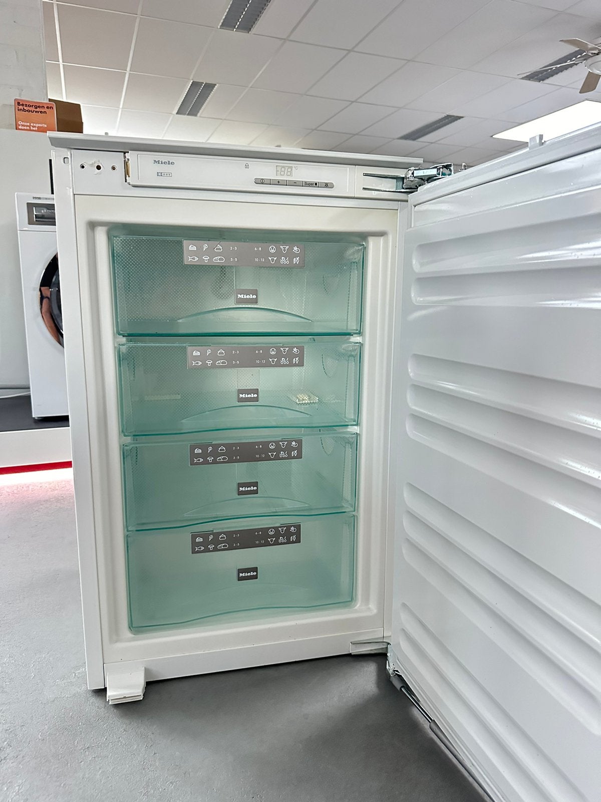 MIELE 88CM INBOUW VRIESKAST DEUR-OP-DEUR, MIELE, Info@adoswitgoed.nl, Kamerlingh Onnestraat 8, Wijchen, Refurbished