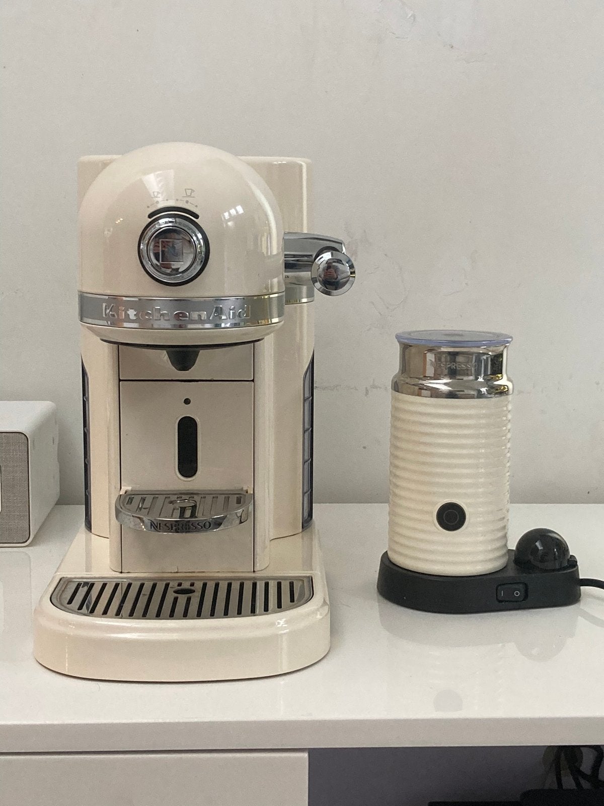 Kitchenaid Nespresso reparatie, Espresso apparaat, 10 kopjes of meer, Refurbished, Ophalen of Verzenden