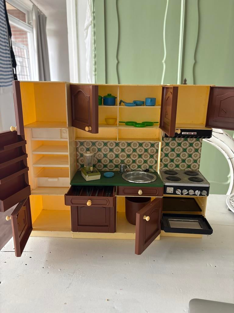 Compleet keukentje met inventaris * Fleur *, Ophalen of Verzenden, Zo goed als nieuw, Poppenhuis