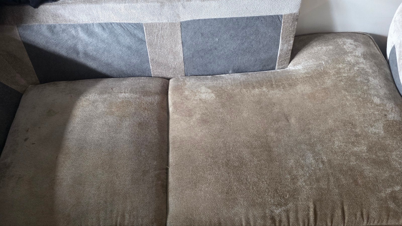 Foto 8 van Professionele meubel- en tapijtreiniging vanaf €65