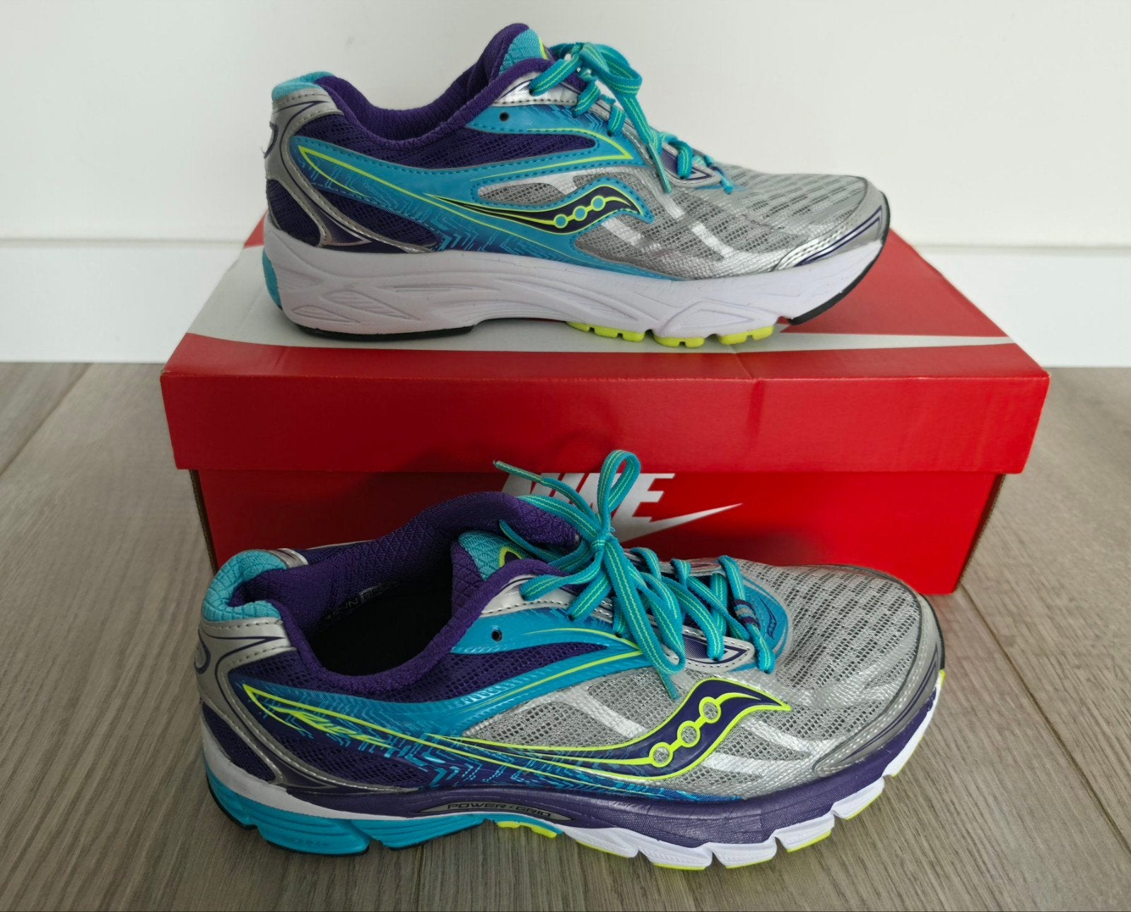 Saucony hardloopschoenen maat 39, Sport en Fitness, Loopsport en Atletiek, Hardloopschoenen, Zo goed als nieuw, Hardlopen, Saucony