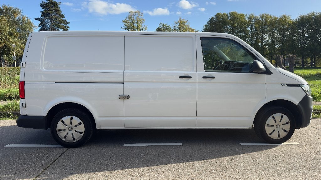 Foto 9 van Volkswagen Transporter 2.0 TDI 110pk L2H1 2020 I 89.000km